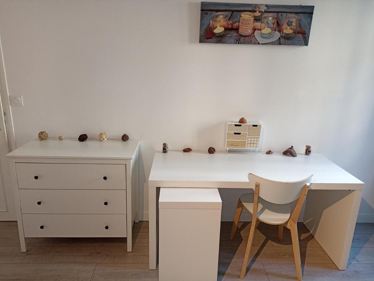 Charmant Appartement Plein Centre Auray Exterior foto